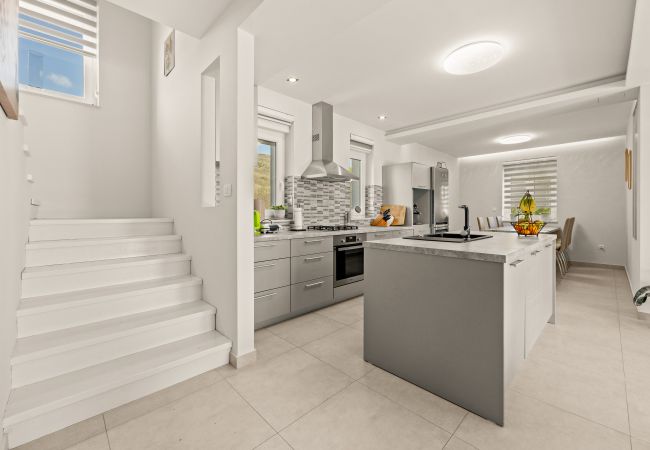 Villa in Diminici - Modern Villa Novek with Pool and Sea View Villa in Diminici - Modern Villa Novek with Pool and Sea View