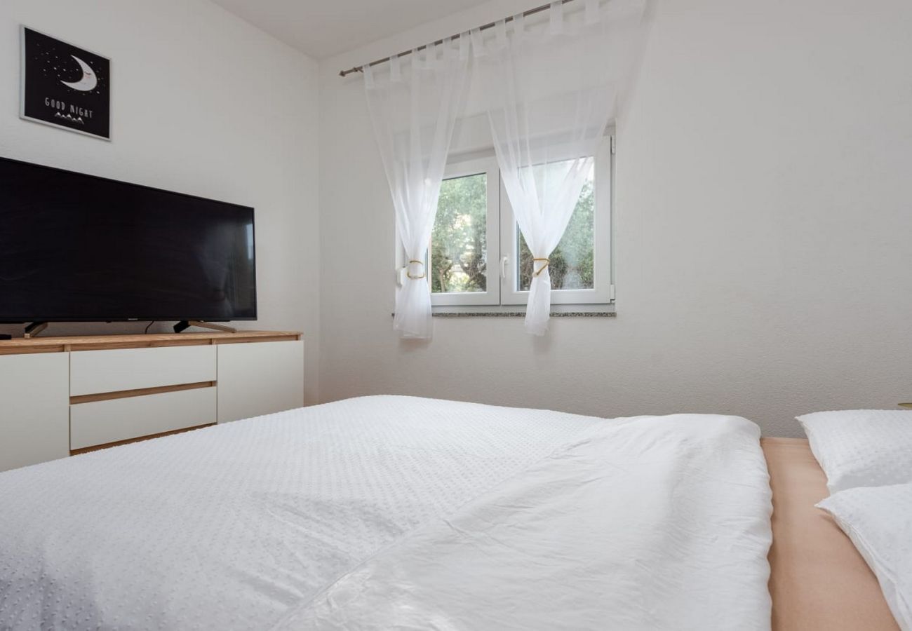 Apartment in Sukošan - Apartment Dora - Two bedroom apartment with terrace
