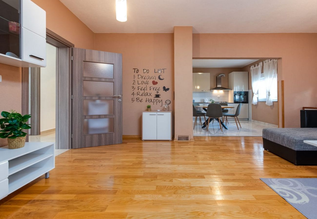 Apartment in Sukošan - Apartment Dora - Two bedroom apartment with terrace