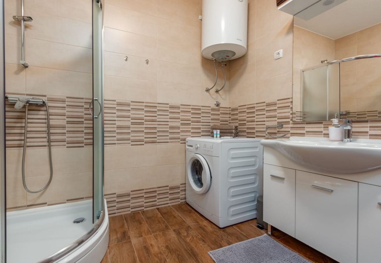 Apartment in Sukošan - Apartment Dora - Two bedroom apartment with terrace