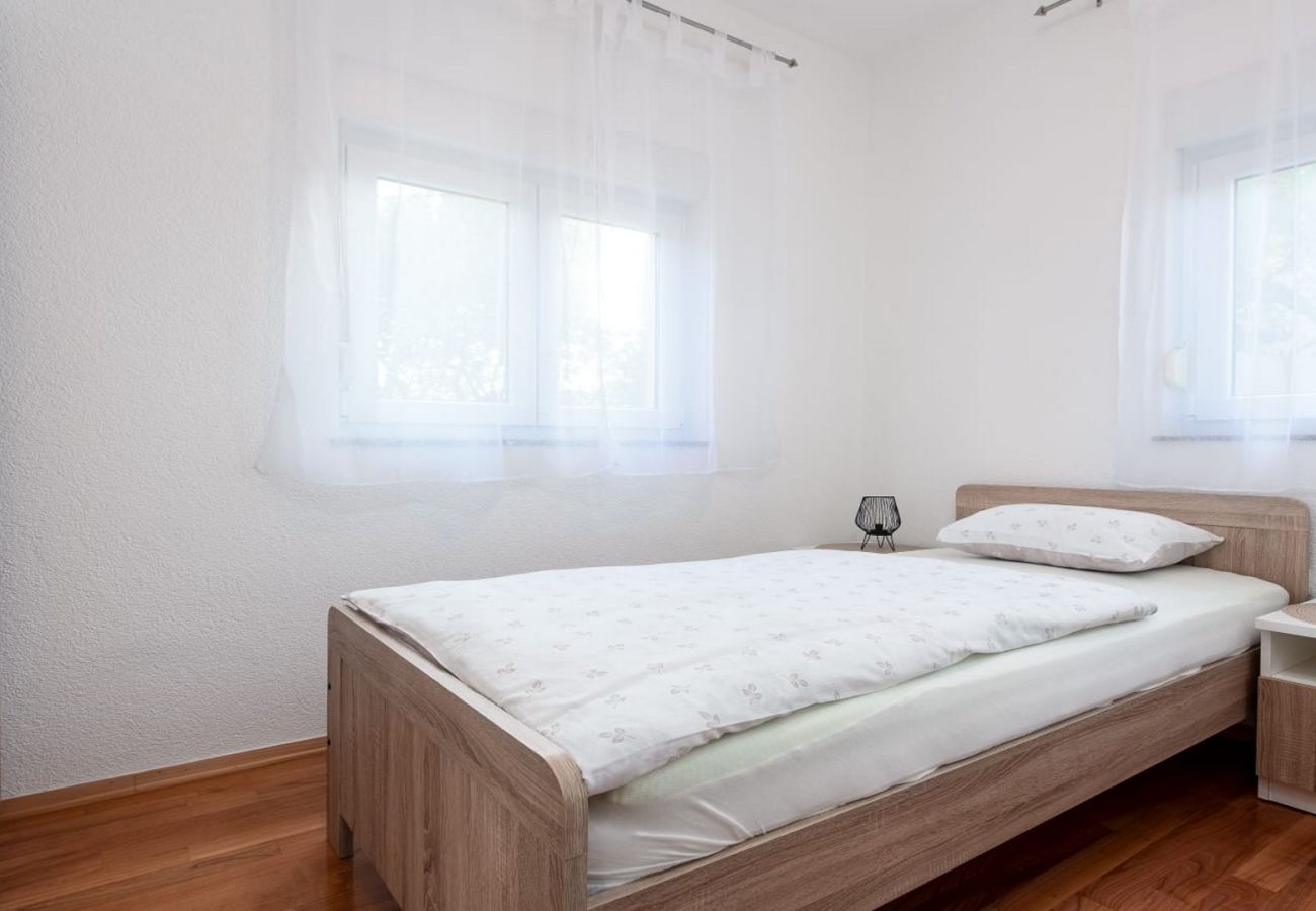Apartment in Sukošan - Apartment Dora - Two bedroom apartment with terrace