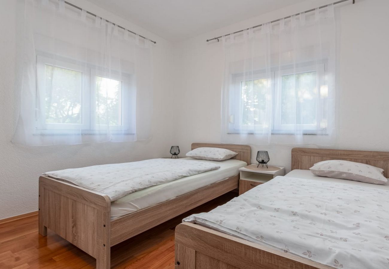 Apartment in Sukošan - Apartment Dora - Two bedroom apartment with terrace