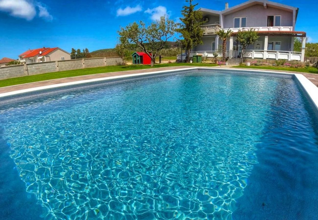 House in Ražanac - House Rose - three bedroom house with outdoor pool
