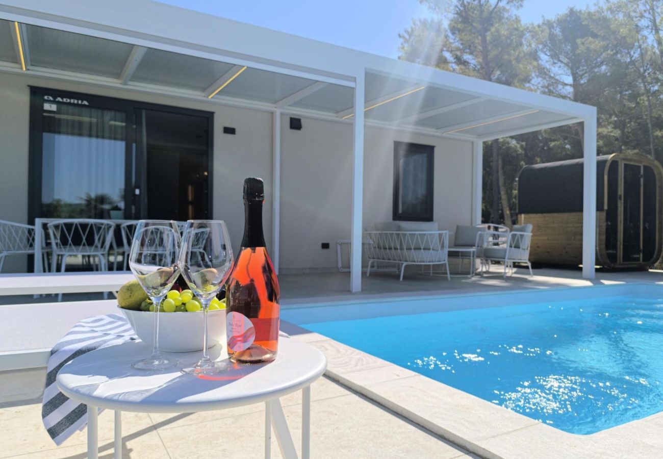 Mobile home in Šibenik - Resort Beach Villa (6+1) 