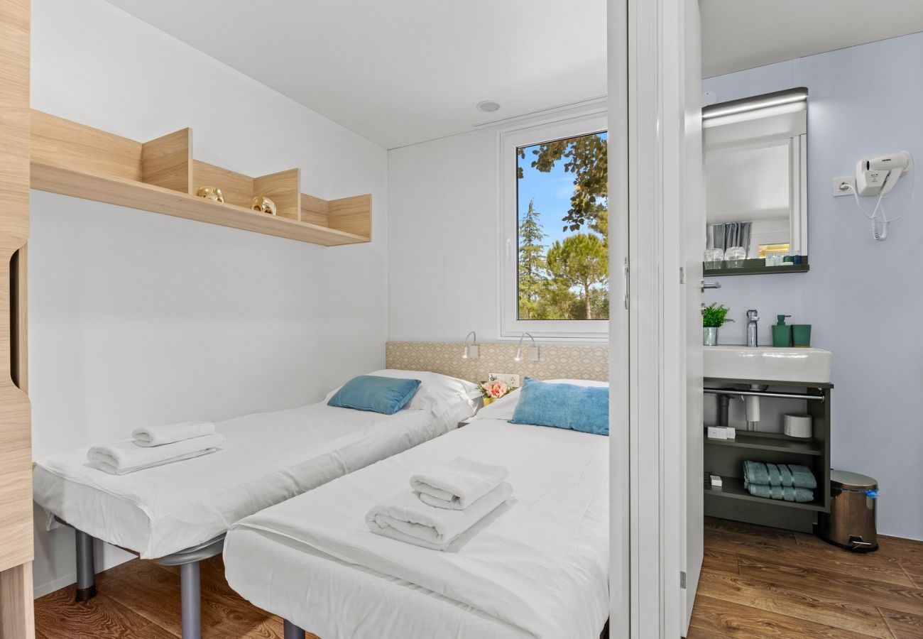 Mobile home in Šibenik - Resort Luxury Mobile Home (6+1) 2 