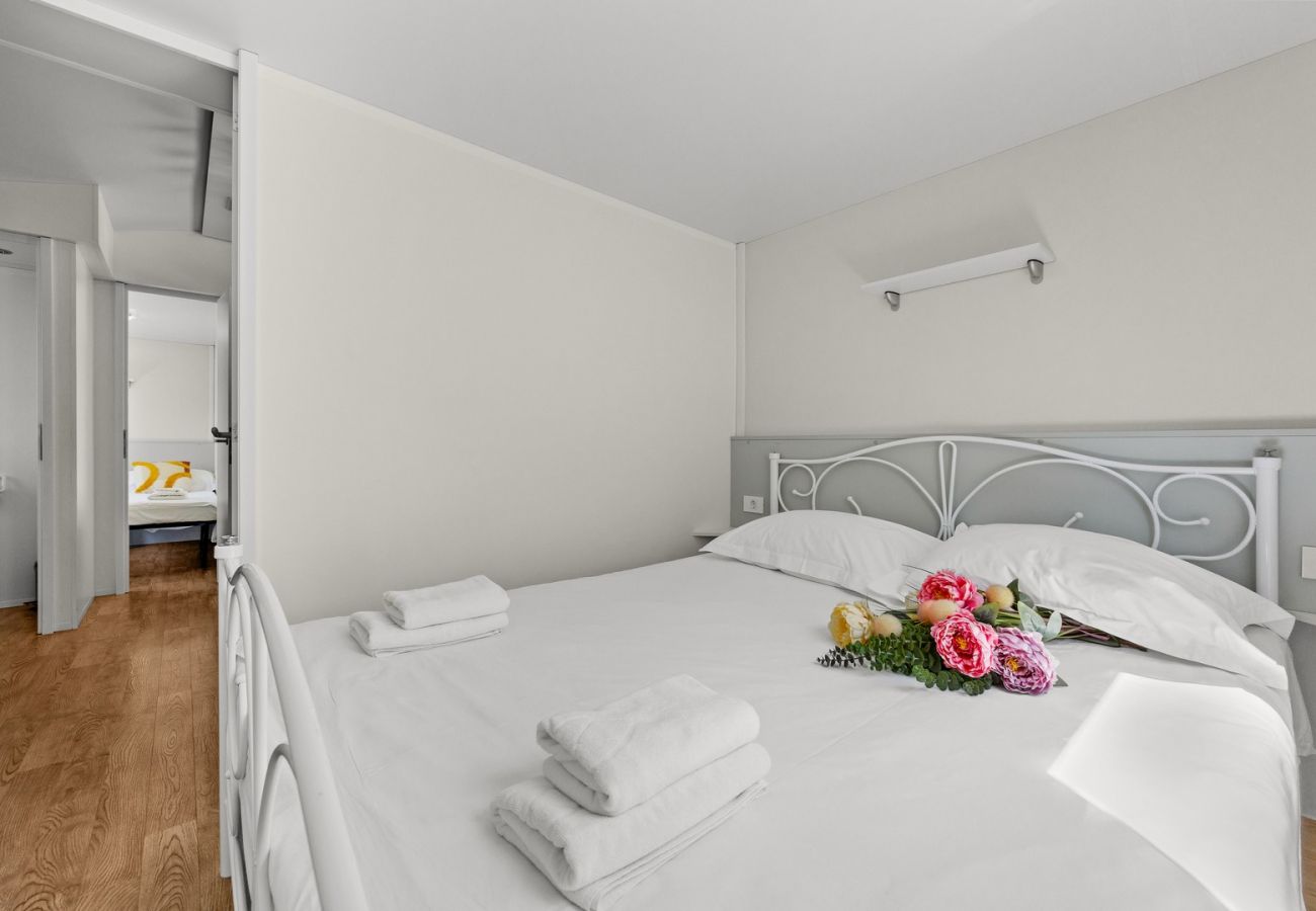 Mobile home in Šibenik - Resort Mobile Home - three bedroom 2