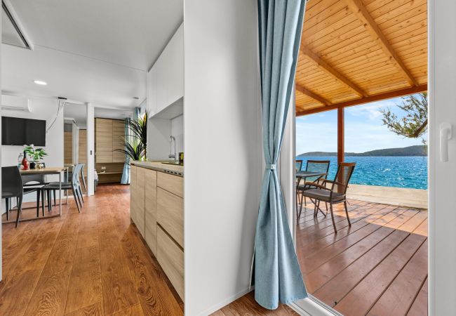 Mobile home in Šibenik - Resort Deluxe Mobile Home (6+1) Beachfront 2 Mobile home in Šibenik - Resort Deluxe Mobile Home (6+1) Beachfront 2