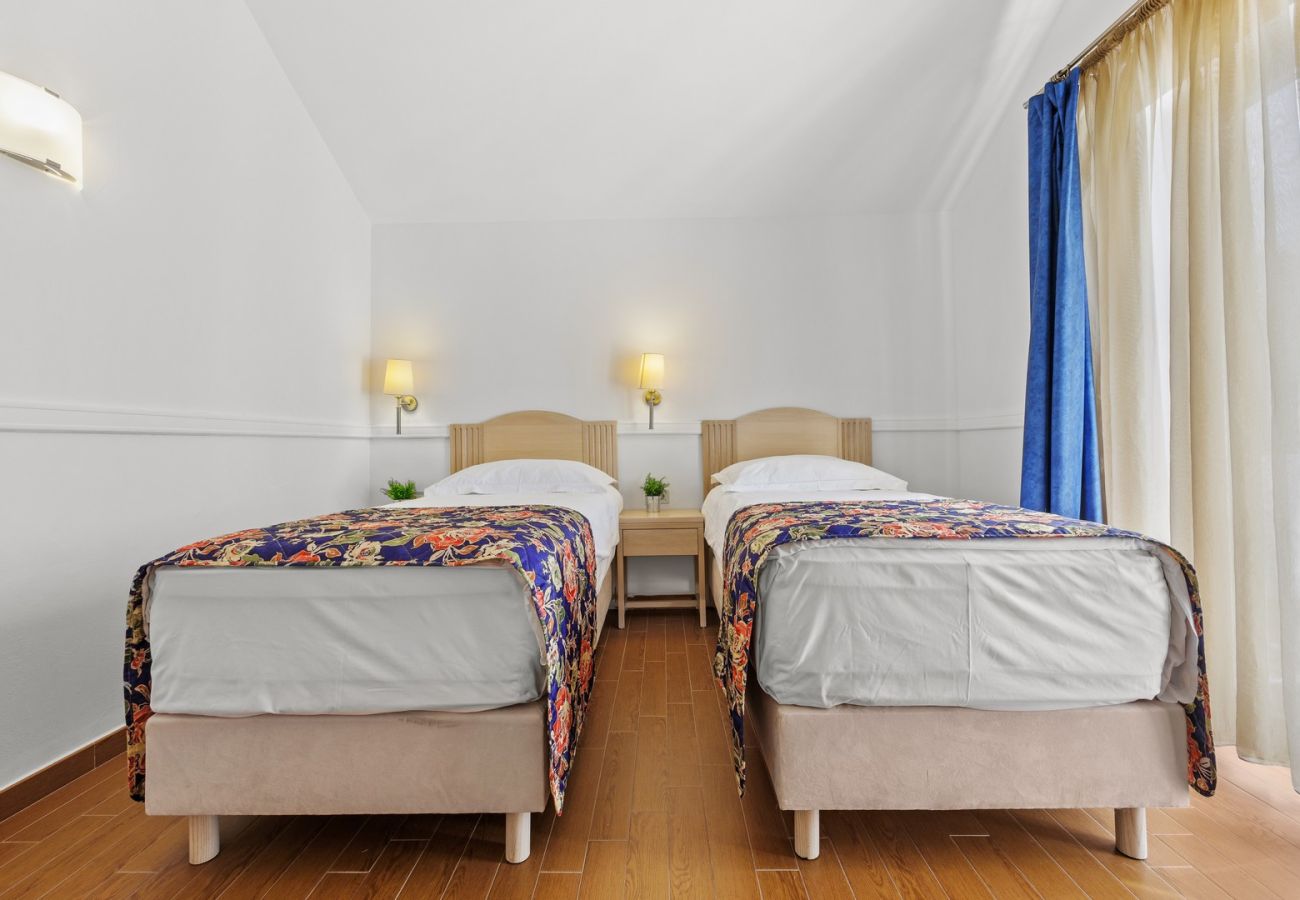 Apartment in Šibenik - Resort Apartment A3 (4+3) 2