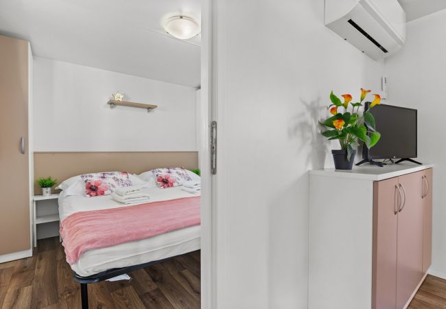 Mobile home in Šibenik - Resort Standard Mobile Home (4+2) 2 Mobile home in Šibenik - Resort Standard Mobile Home (4+2) 2