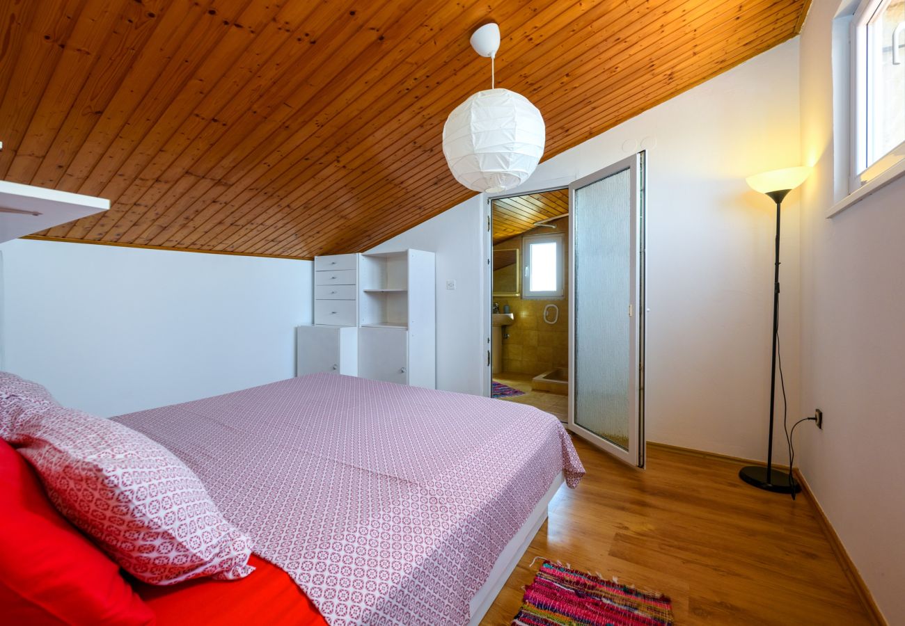 Apartment in Pula - Cozy Apartment Luka with Shared Pool and Gym