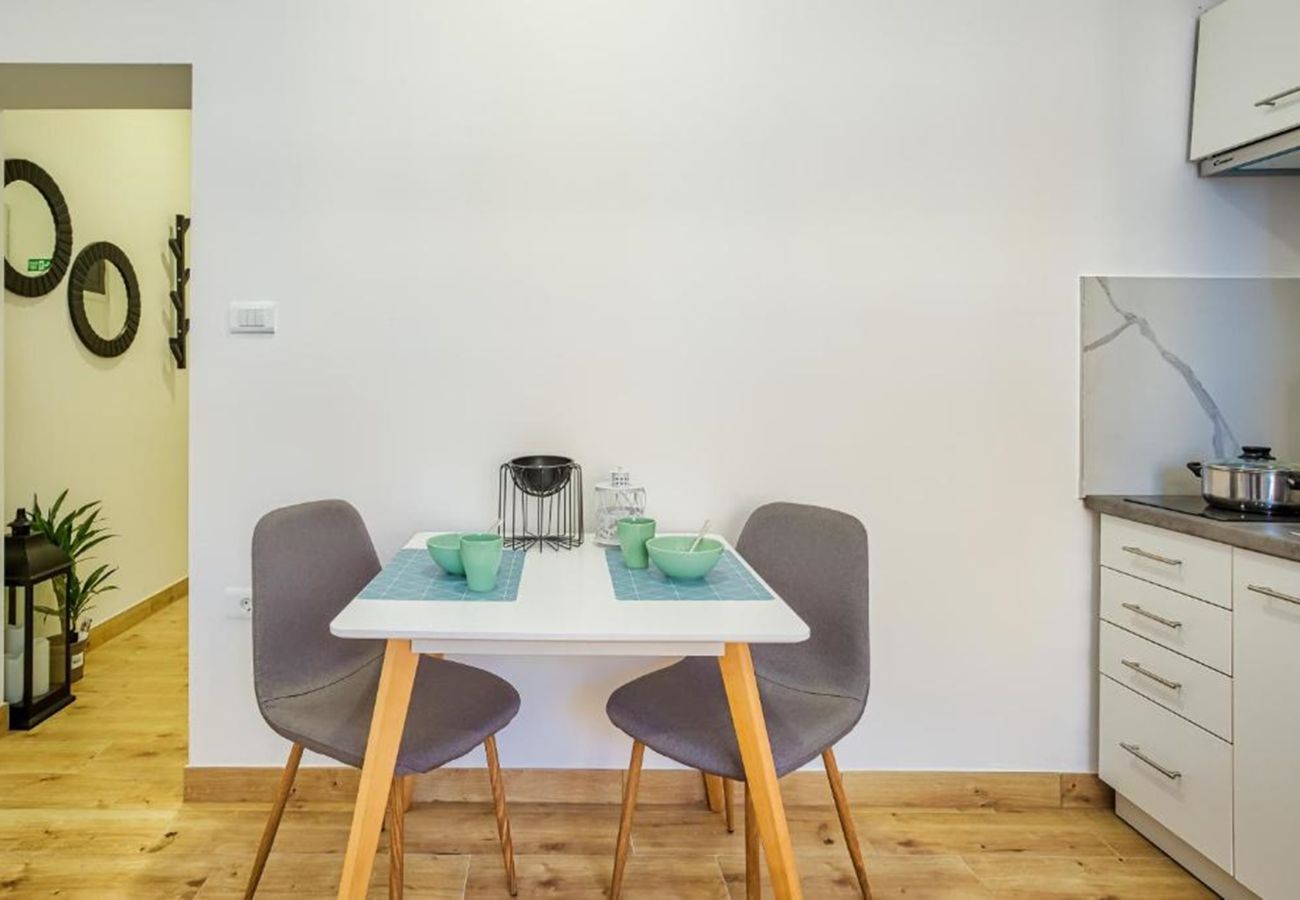 Studio in Pula - Studio A - Amphitheater Garden Apartments