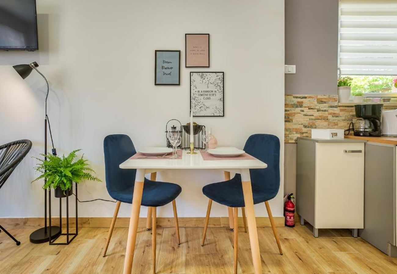 Studio in Pula - Studio B - Amphitheater Garden Apartments