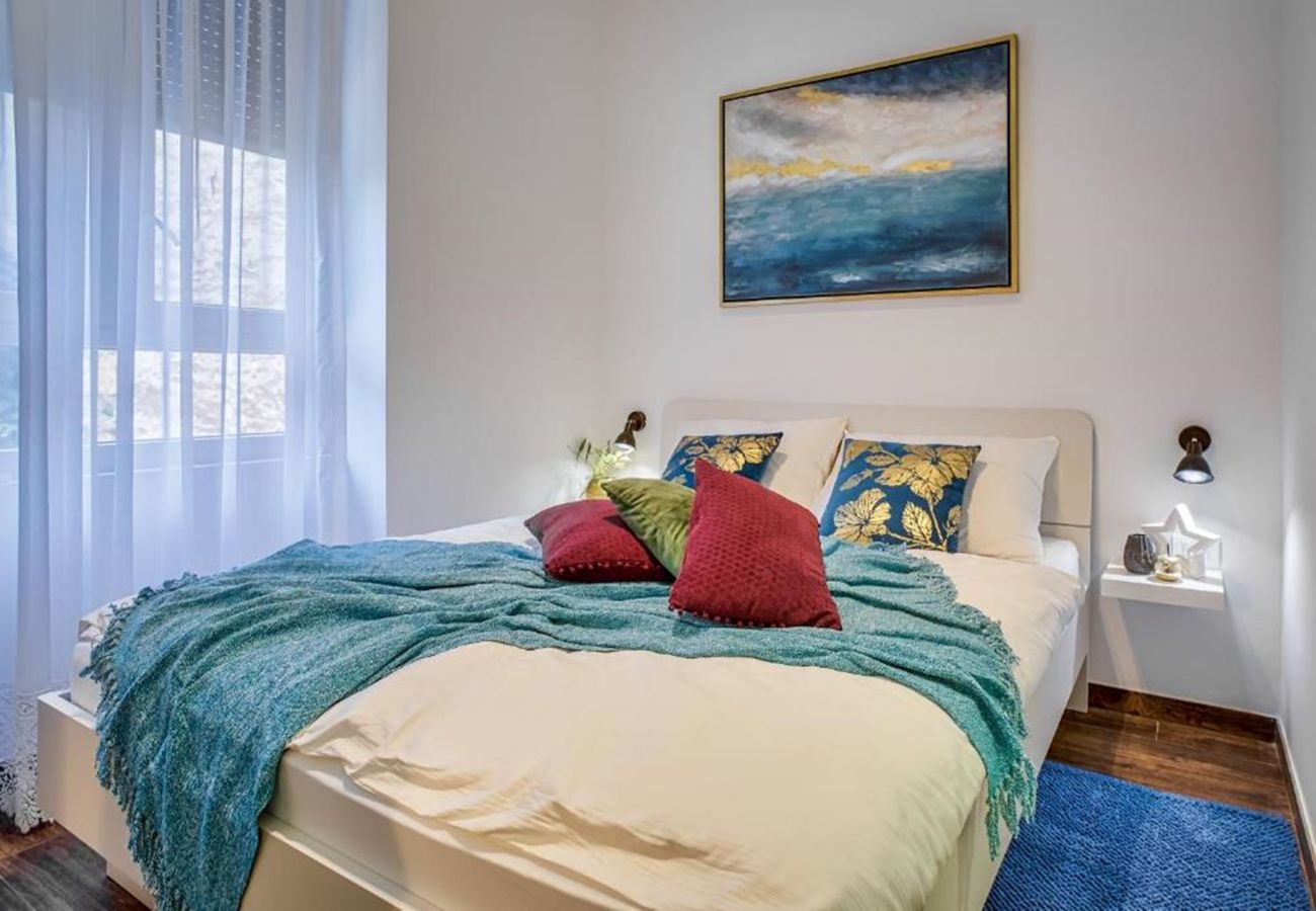 Studio in Pula - Studio C - Amphitheater Garden Apartments
