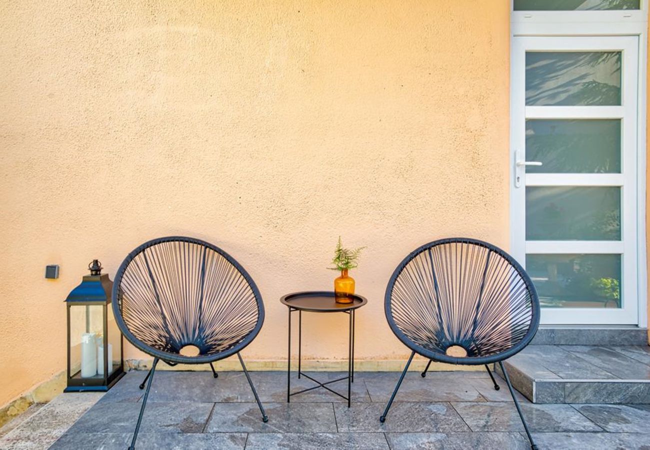 Studio in Pula - Studio C - Amphitheater Garden Apartments