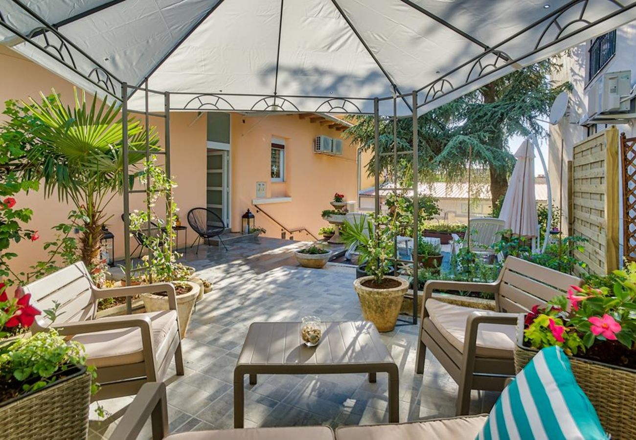 Studio in Pula - Studio C - Amphitheater Garden Apartments
