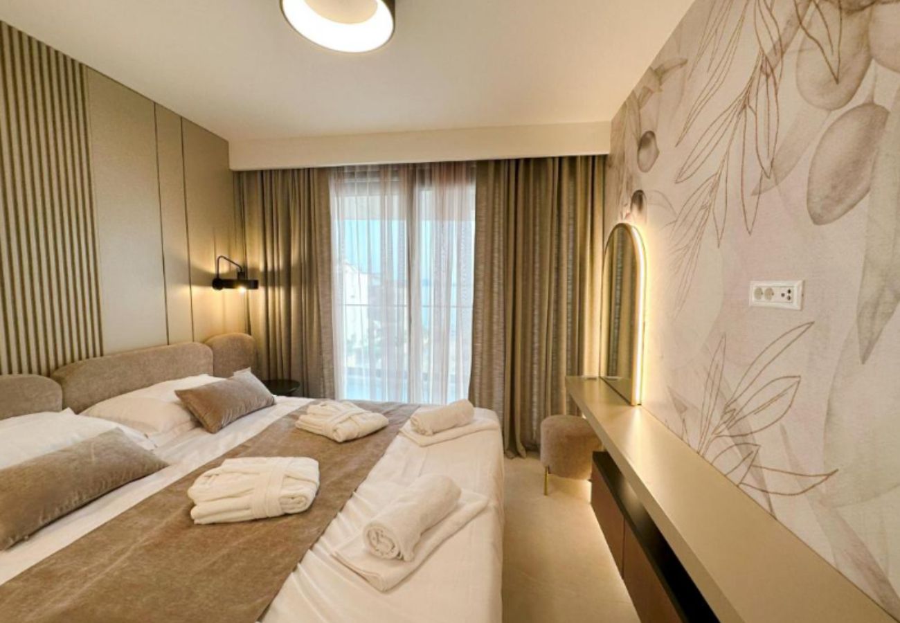Apartment in Zadar - Beautiful apartment right by the sea with a view