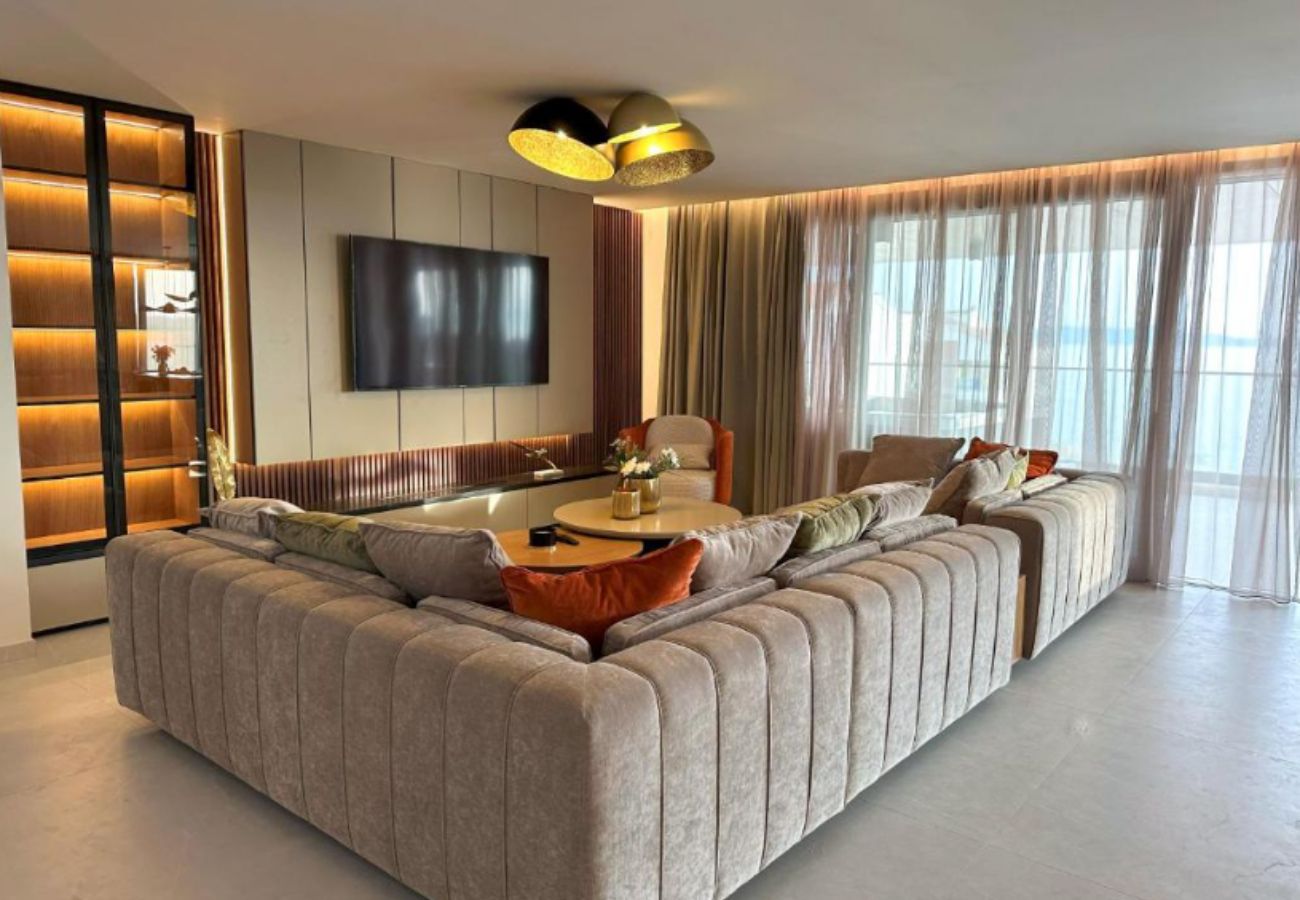 Apartment in Zadar - Beautiful apartment right by the sea with a view