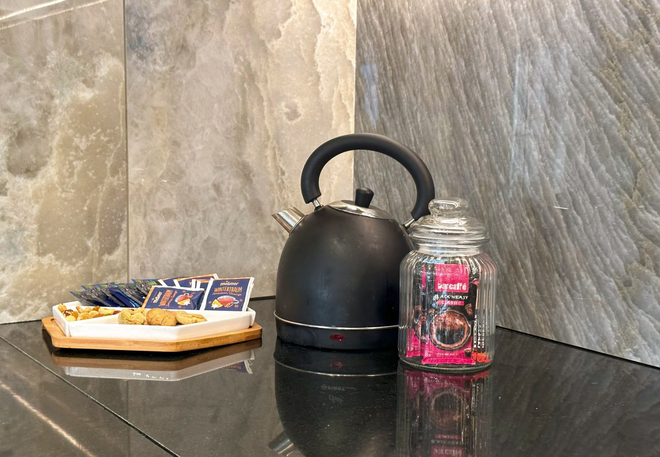 Apartment in Zadar - Beautiful apartment right by the sea with a view