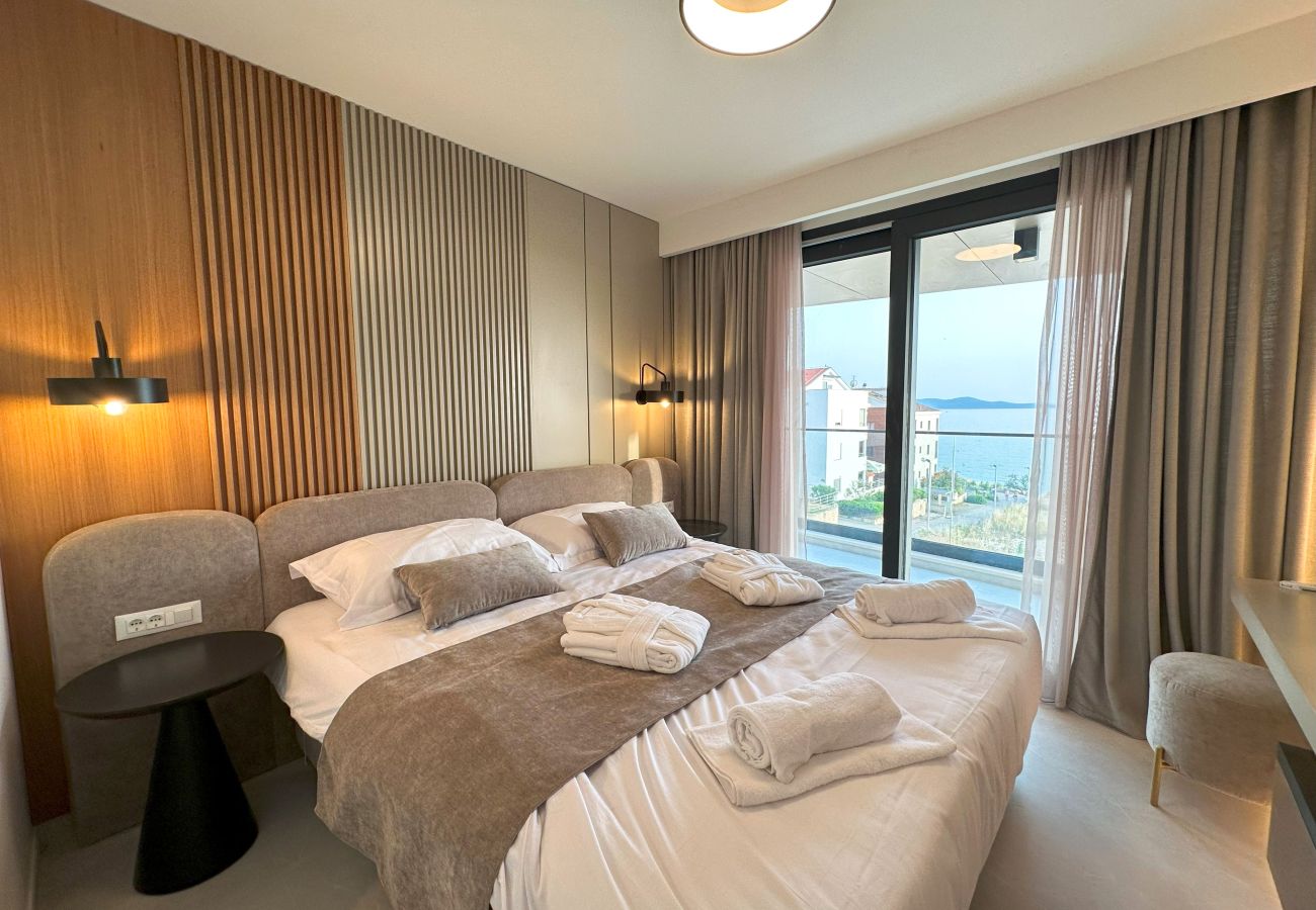 Apartment in Zadar - Beautiful apartment right by the sea with a view