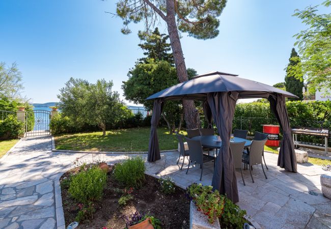 Apartment in Sukošan - Beach Apartment Villa Carmen Apartment in Sukošan - Beach Apartment Villa Carmen