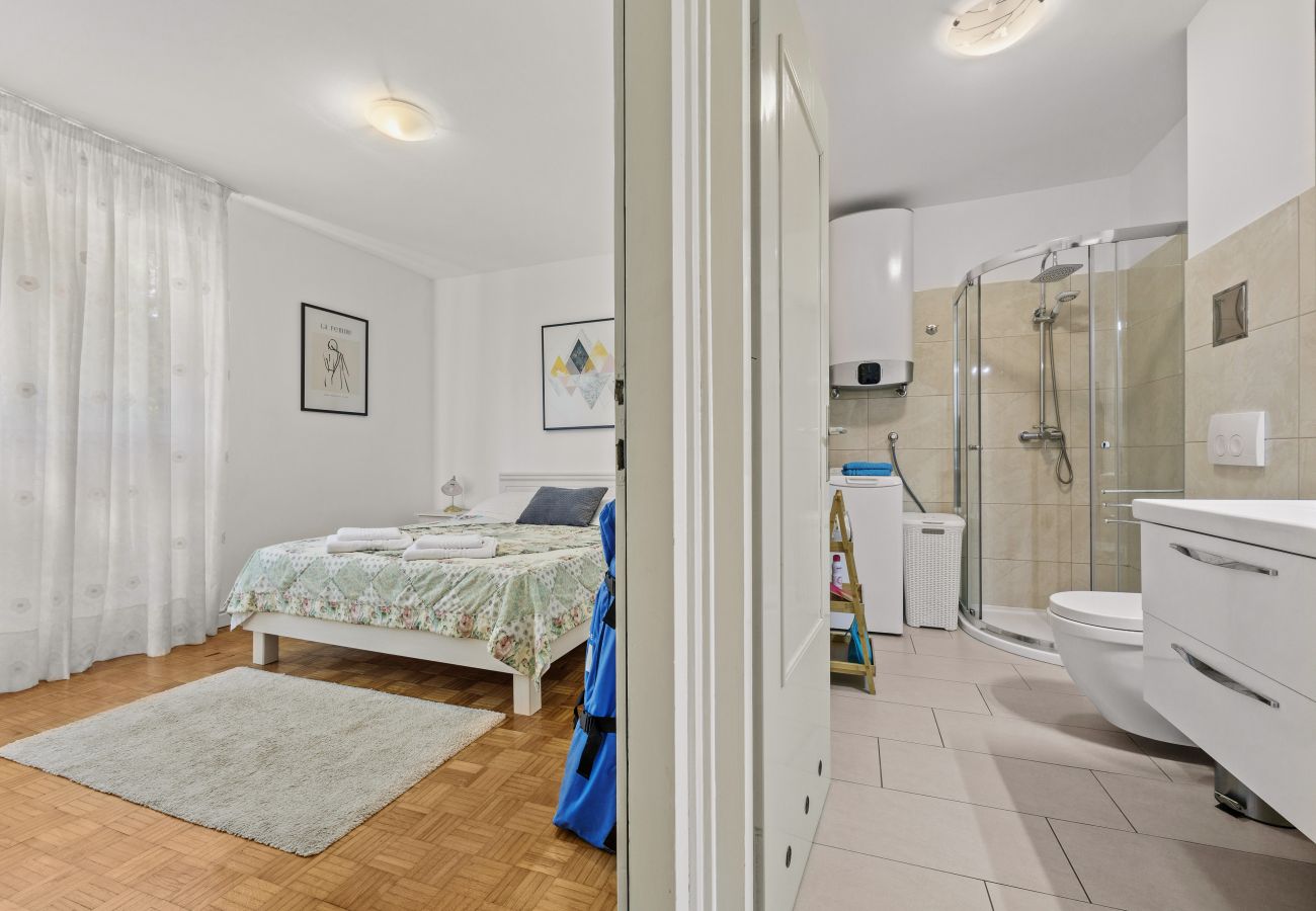 Apartment in Fažana - Relaxing Apartment Ines in Fazana - Close to Beach