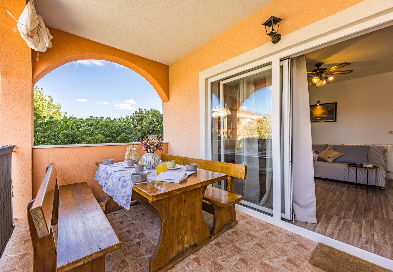 Apartment in Valbandon - Charming three-bedroom apartment near the sea