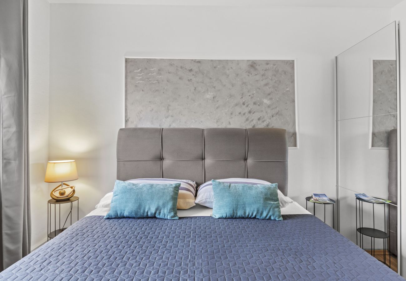 Apartment in Valbandon - Charming three-bedroom apartment near the sea