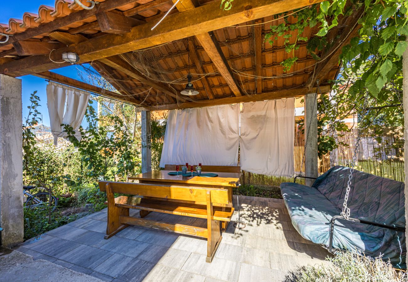 Apartment in Valbandon - Charming three-bedroom apartment near the sea