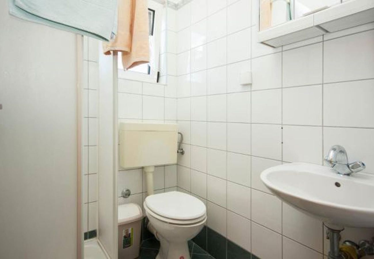 Apartment in Šibenik-Brodarica - Cozy Brodarica Apartment A1