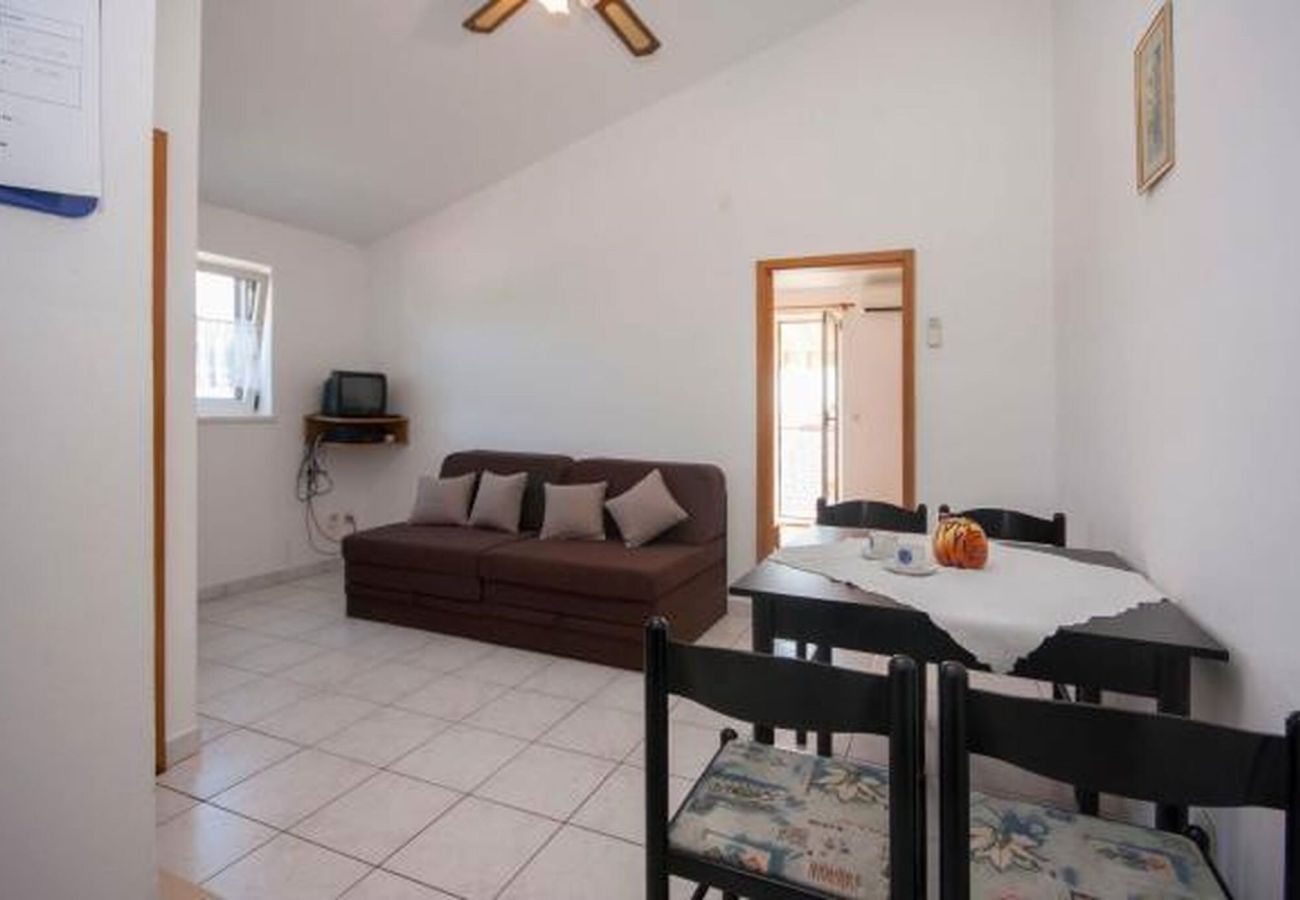 Apartment in Šibenik-Brodarica - Sea view Brodarica Apartment A2