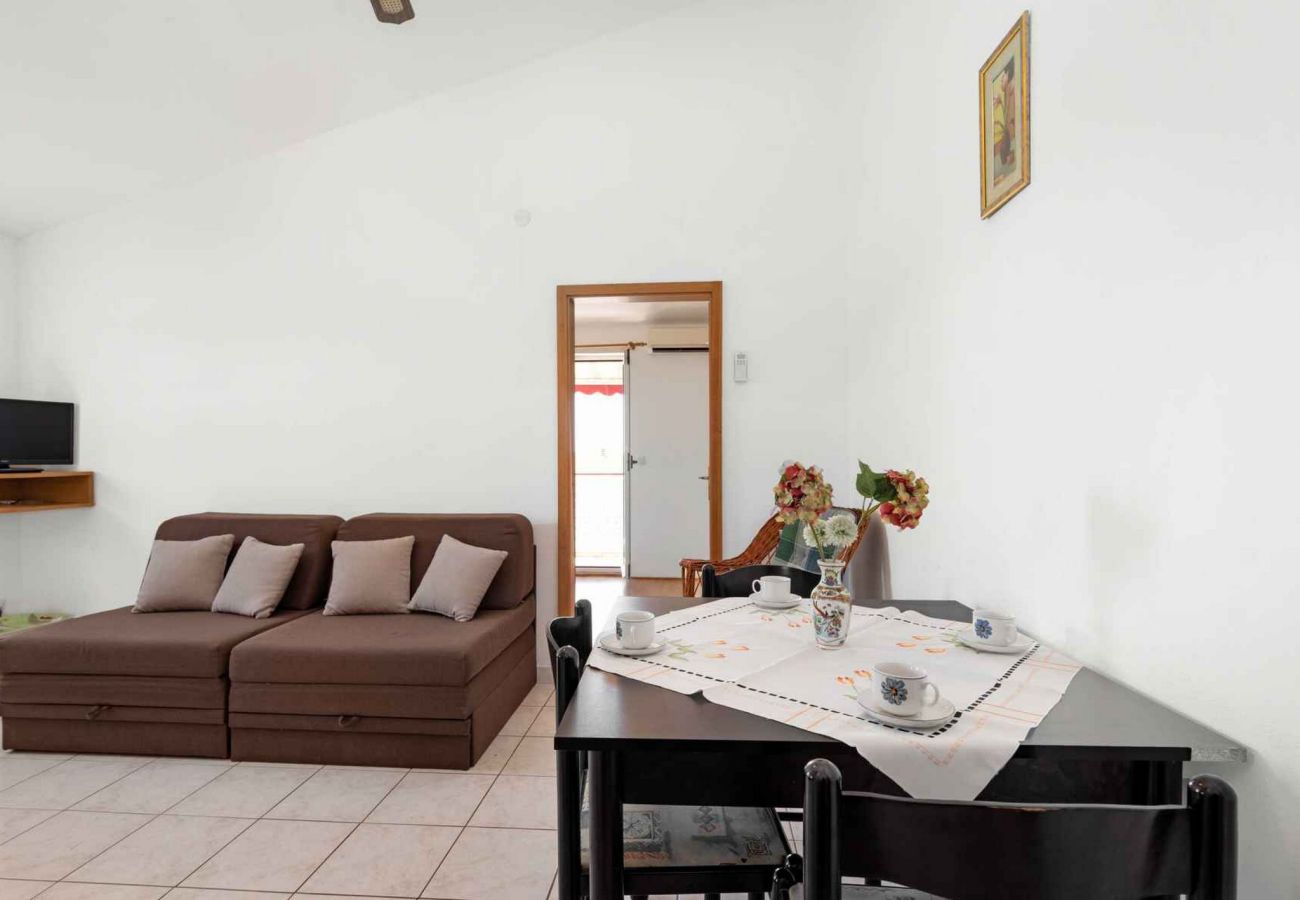 Apartment in Šibenik-Brodarica - Sea view Brodarica Apartment A2