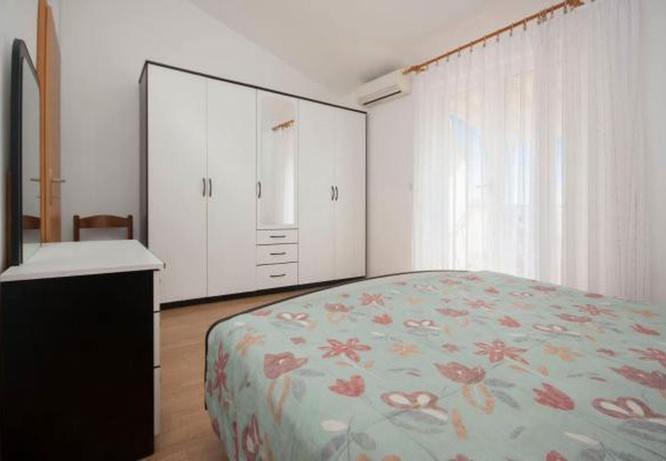 Apartment in Šibenik-Brodarica - Charming Brodarica Apartment A3
