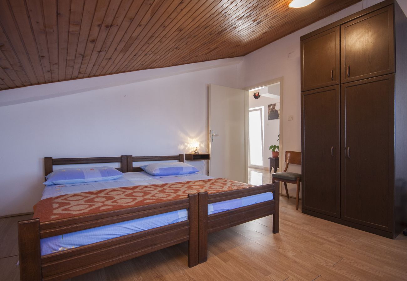 Apartment in Šibenik-Brodarica - Four bedroom apartment Karla