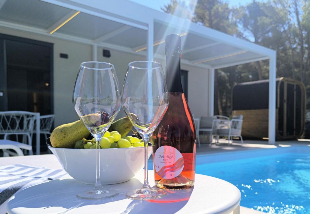 Villa in Šibenik - Mobile 3bedroom Beach Villa