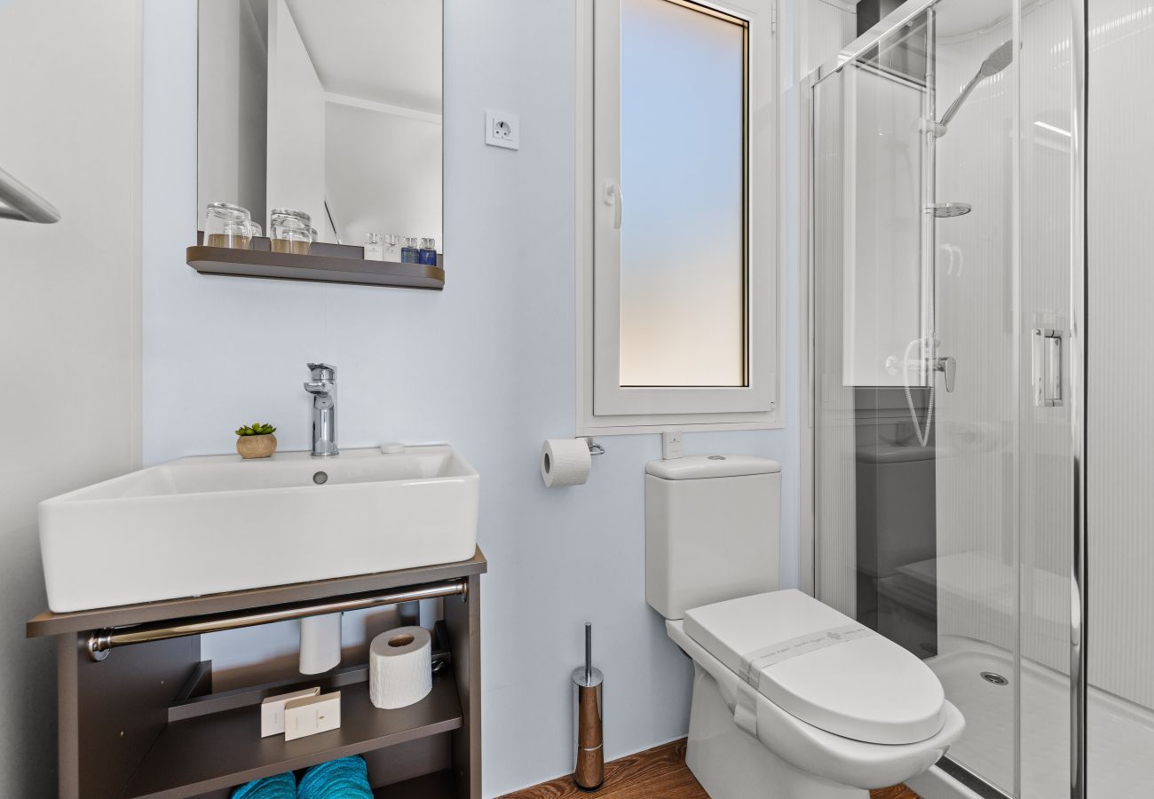 House in Šibenik - Deluxe Mobile House Beachfront 