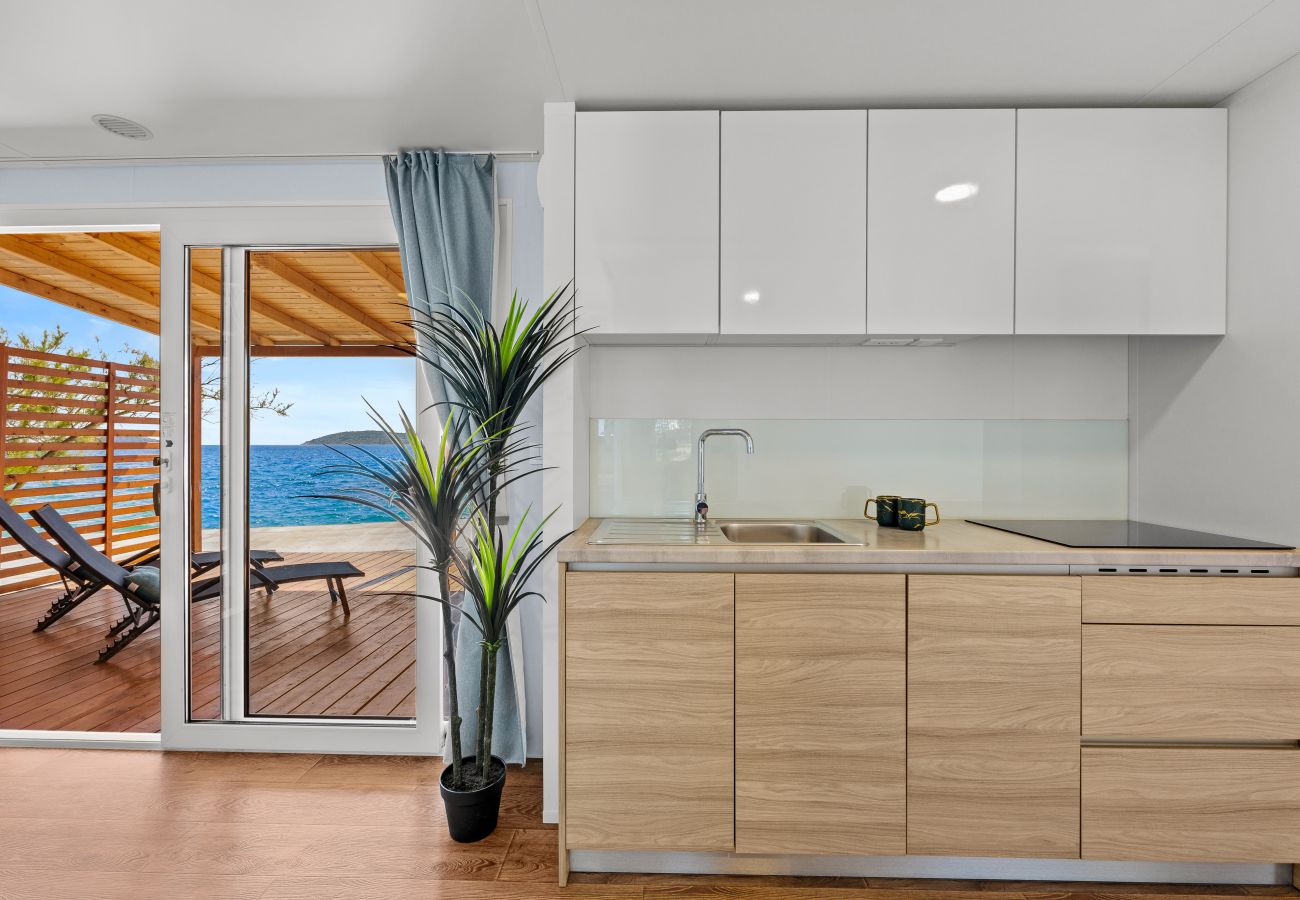 House in Šibenik - Deluxe Mobile House Beachfront 