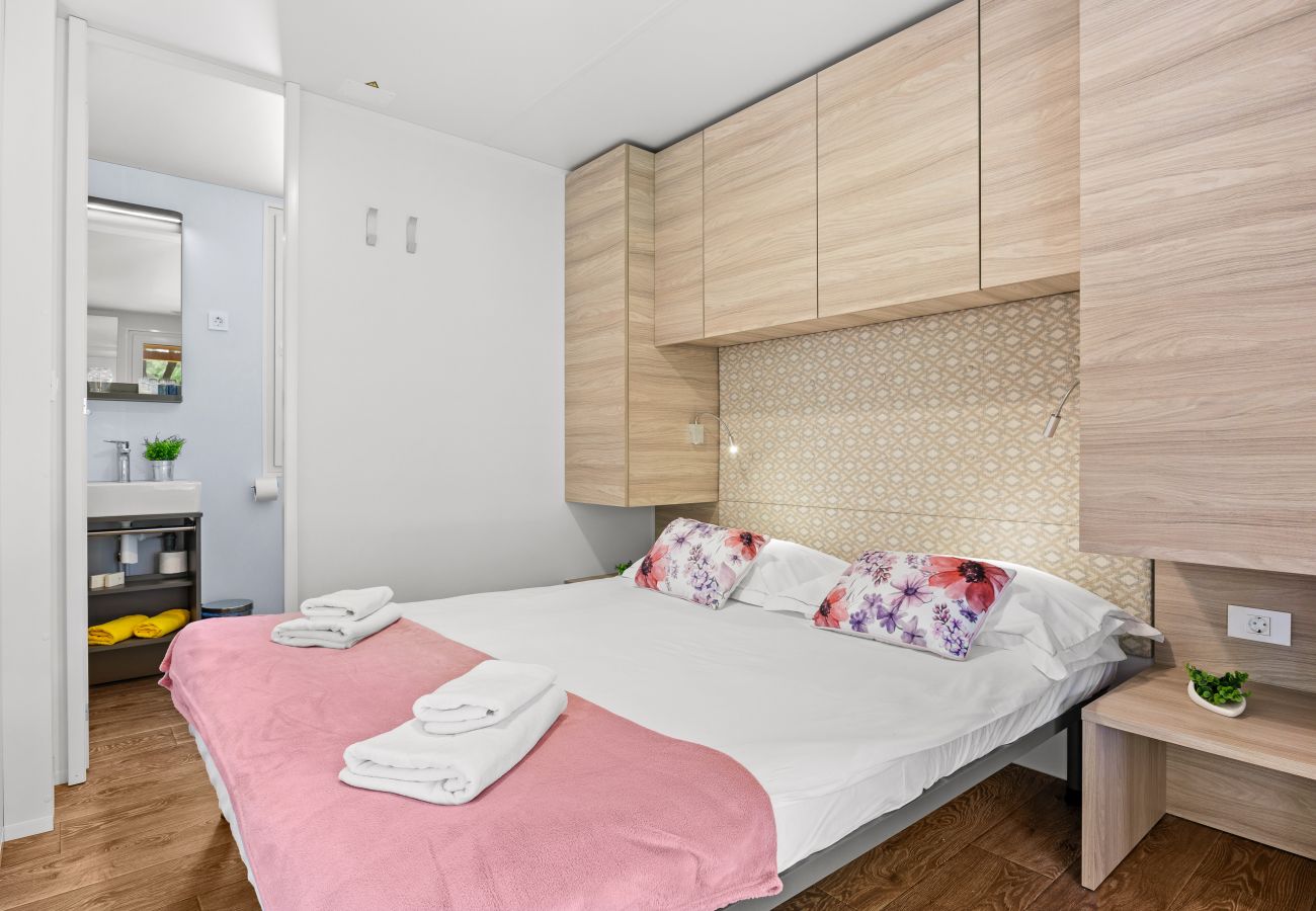 House in Šibenik - Luxury Resort Mobile Home (6+1)