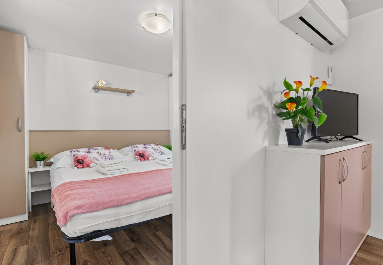 Apartment in Šibenik - Cozy Standard Mobile Home