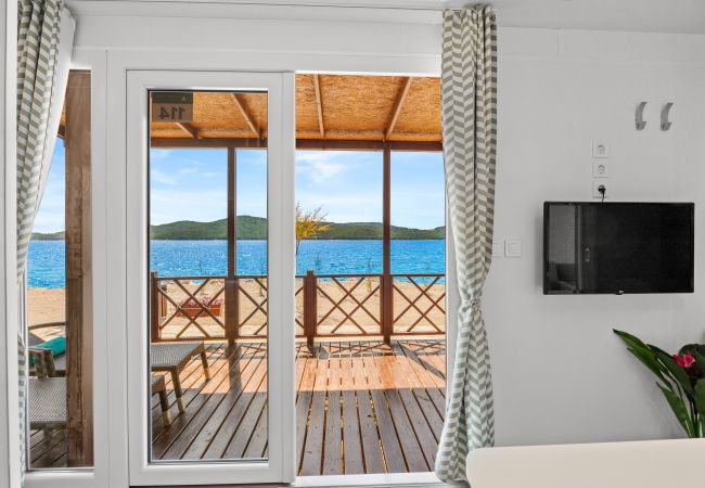Terraced House in Šibenik - Premium Resort Mobile Home Beachfront
