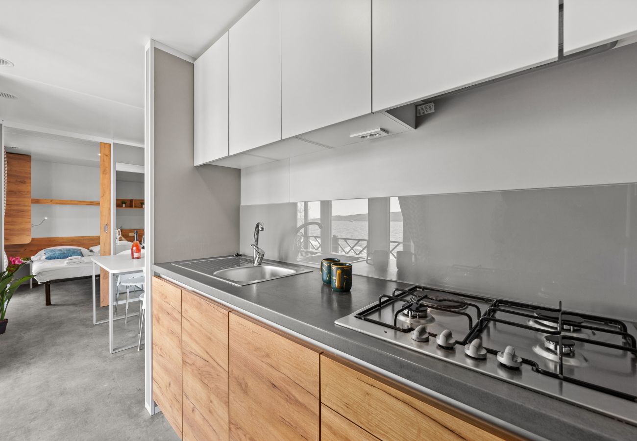 Terraced House in Šibenik - Premium Resort Mobile Home Beachfront