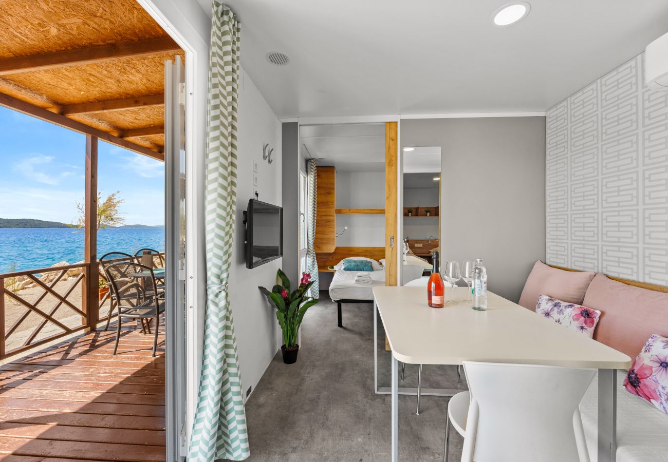 Terraced House in Šibenik - Premium Resort Mobile Home Beachfront