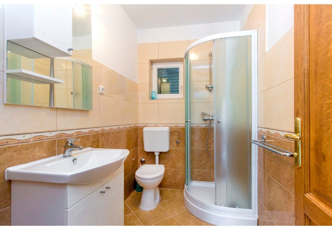 Villa in Brištane - Rural Family Escape with Pool - Villa Krka