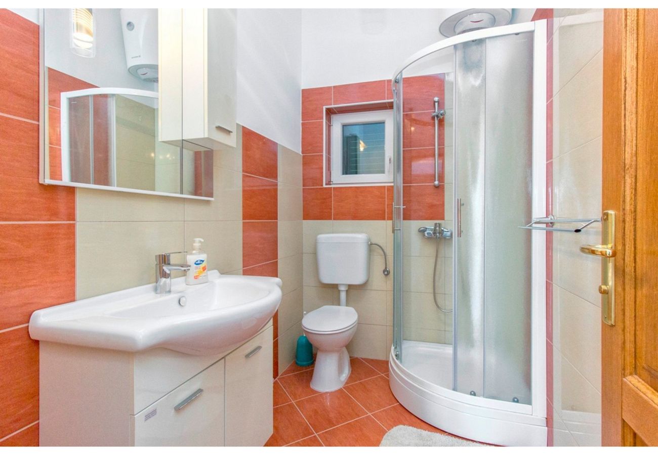 Villa in Brištane - Rural Family Escape with Pool - Villa Krka