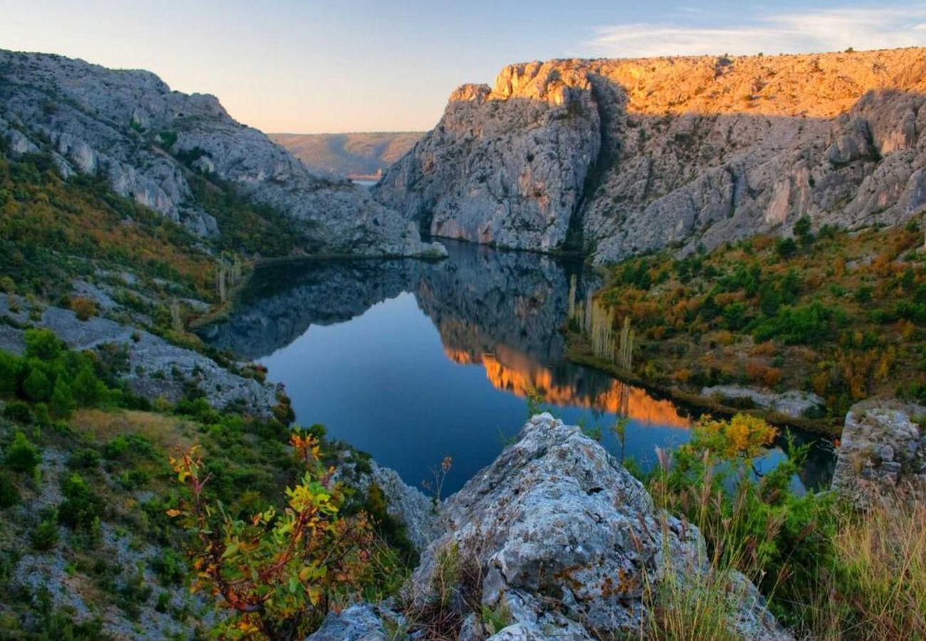 Villa in Brištane - Rural Family Escape with Pool - Villa Krka