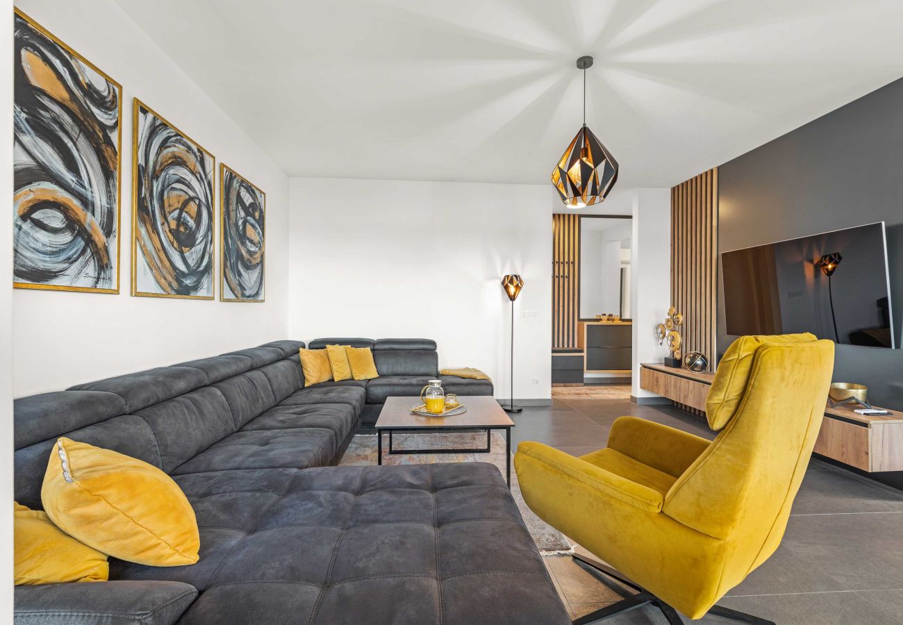 Apartment in Šibenik-Brodarica - Luxury Three Bedroom Apartment Velic C