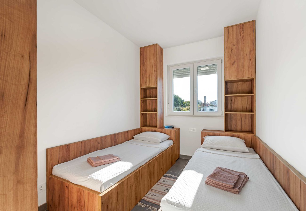 Apartment in Šibenik-Brodarica - Luxury Three Bedroom Apartment Velic C