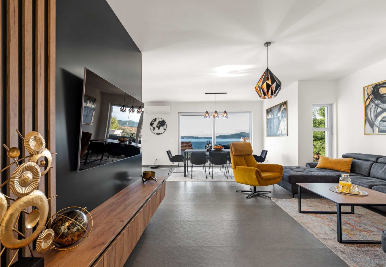 Apartment in Šibenik-Brodarica - Luxury Three Bedroom Apartment Velic C