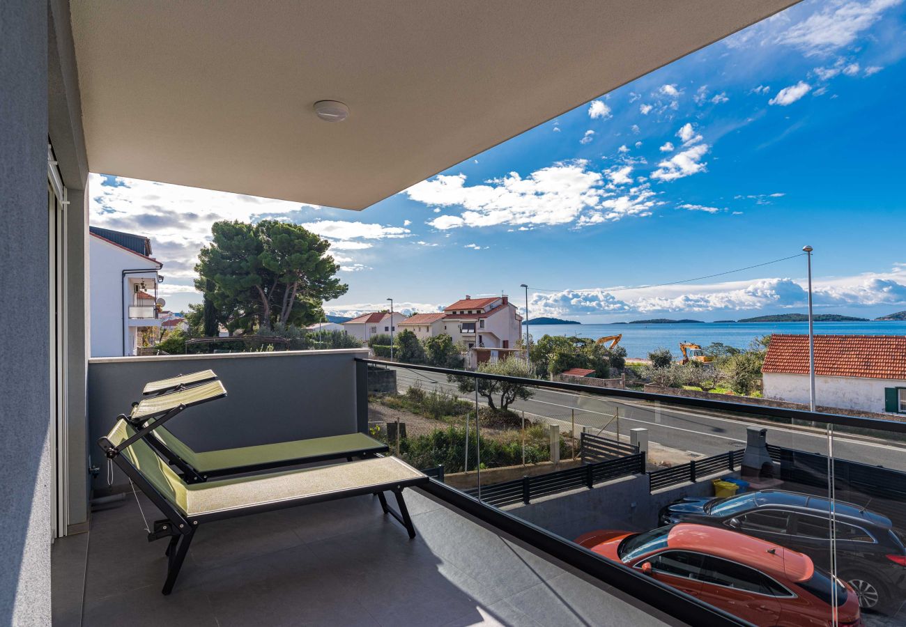 Apartment in Šibenik-Brodarica - Luxury Three Bedroom Apartment Velic C