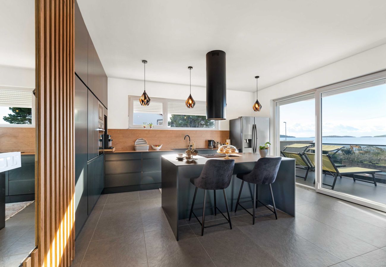 Apartment in Šibenik-Brodarica - Luxury Three Bedroom Apartment Velic C