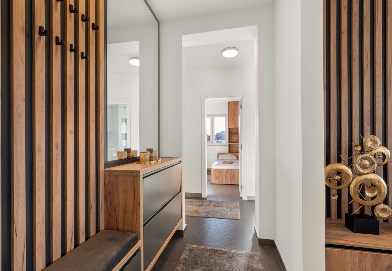 Apartment in Šibenik-Brodarica - Luxury Three Bedroom Apartment Velic C